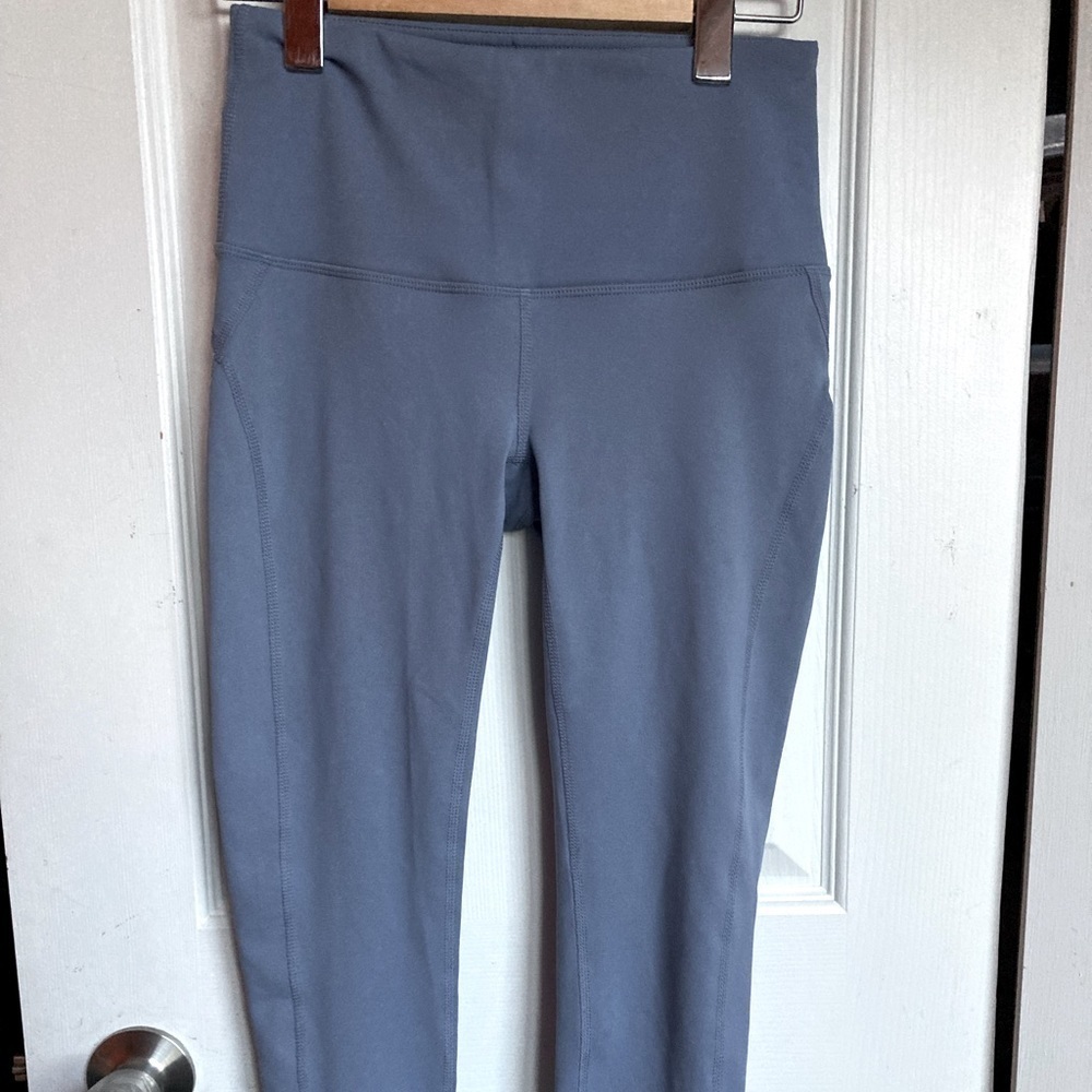 GAIAM stonewash Blue High rise Taylor twist Capri Yoga leggings woman’s XS